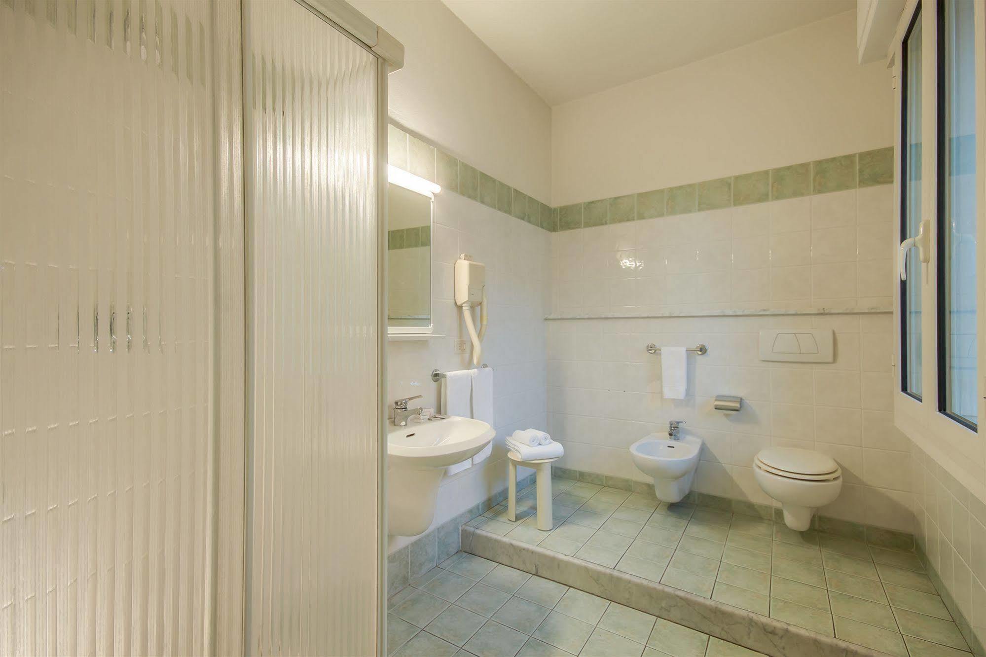 La Pace Hotel