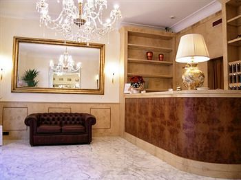 La Pace Hotel